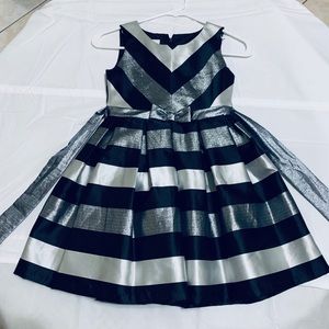 Girls pretty dress